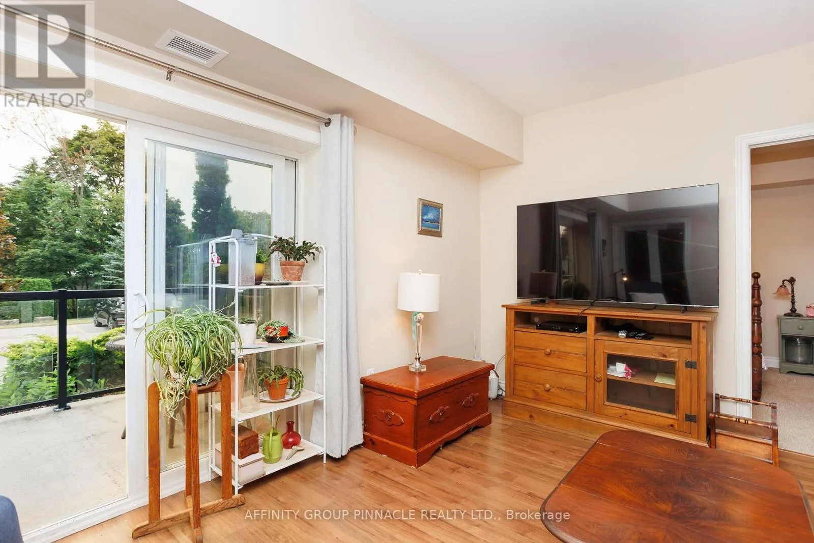 105 - 94 FRANCIS STREET W #105
