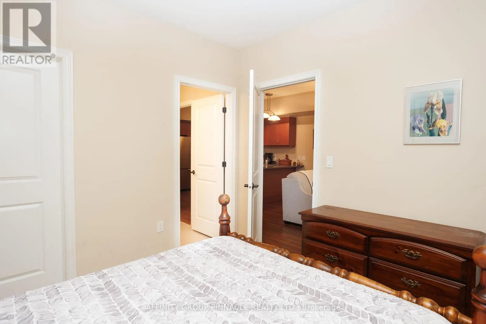 105 - 94 FRANCIS STREET W #105