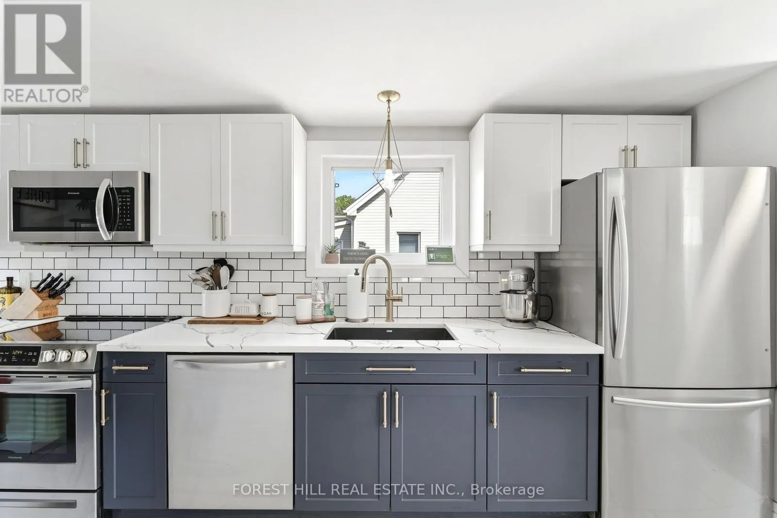 662 COCHRANE ROAD