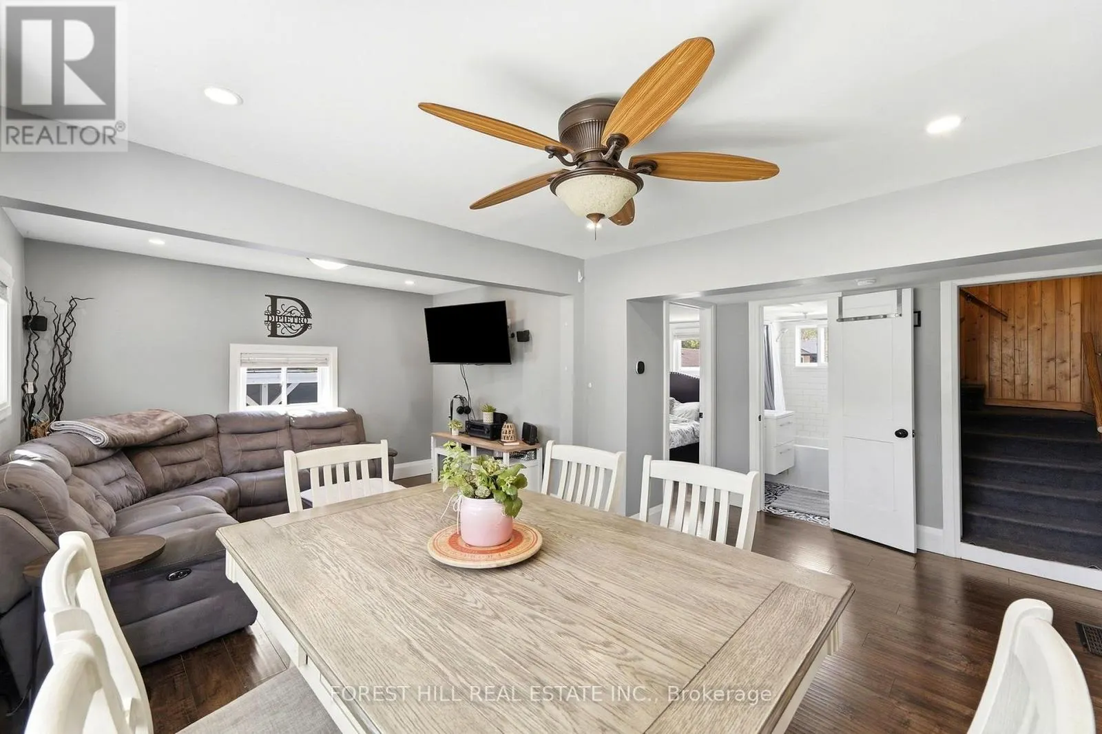662 COCHRANE ROAD