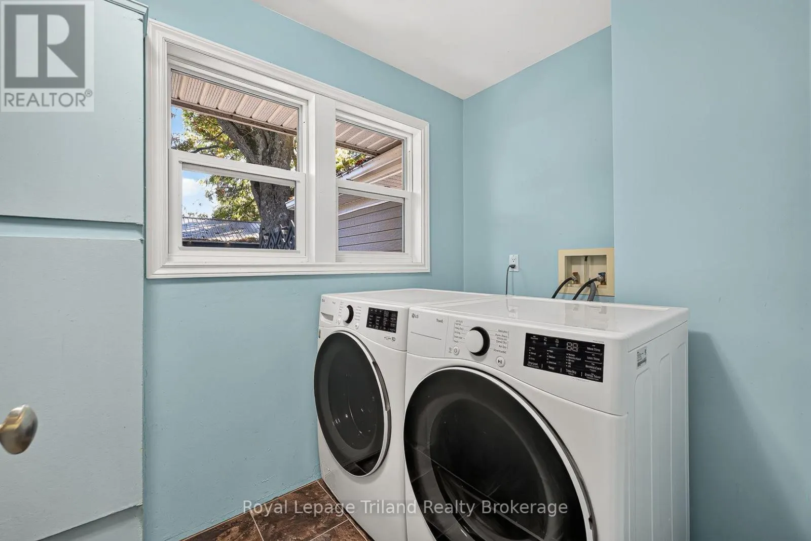 173 WASHINGTON STREET W