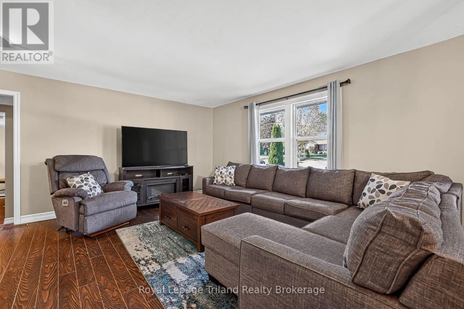 173 WASHINGTON STREET W