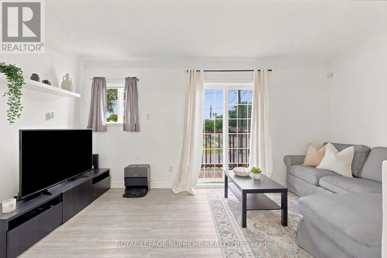 24 ALEXANDRA BOULEVARD