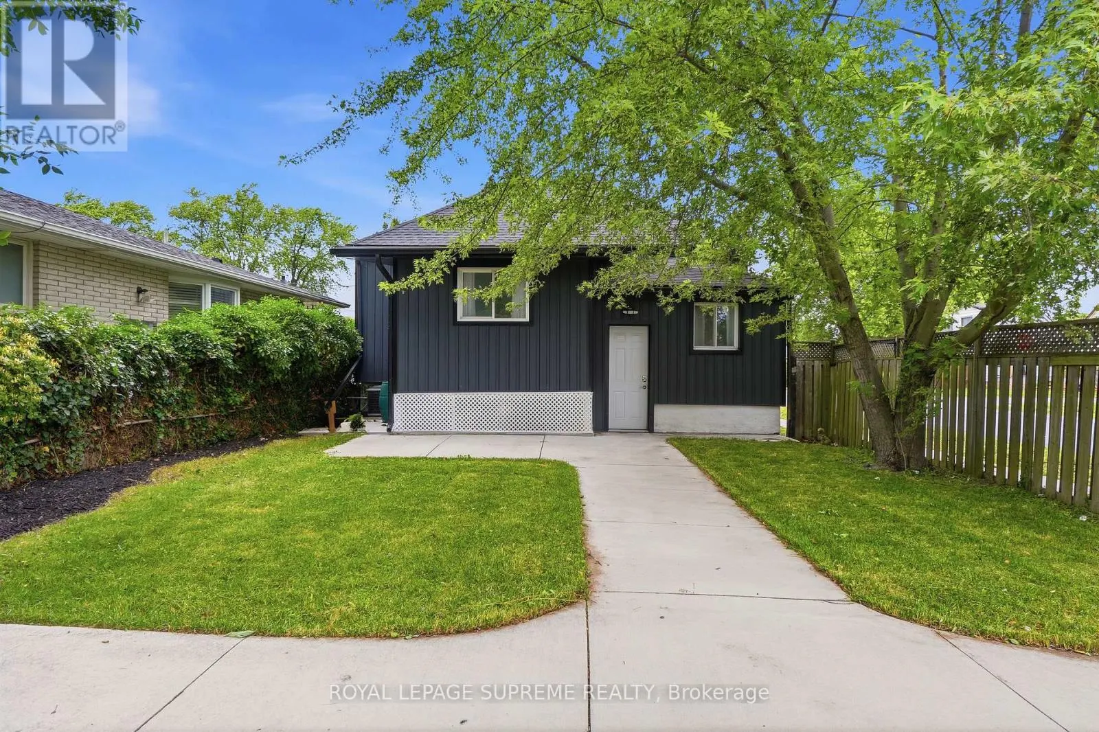 24 ALEXANDRA BOULEVARD