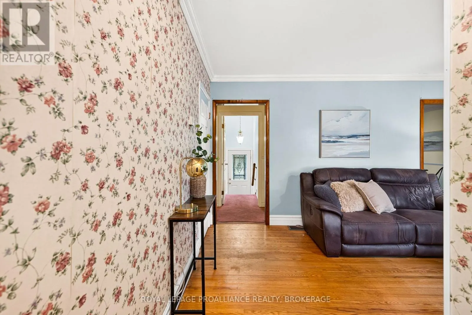 413 MAPLE RIDGE DRIVE