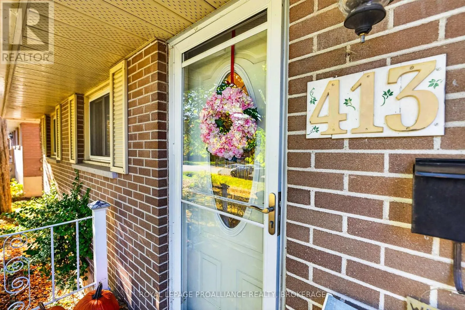 413 MAPLE RIDGE DRIVE