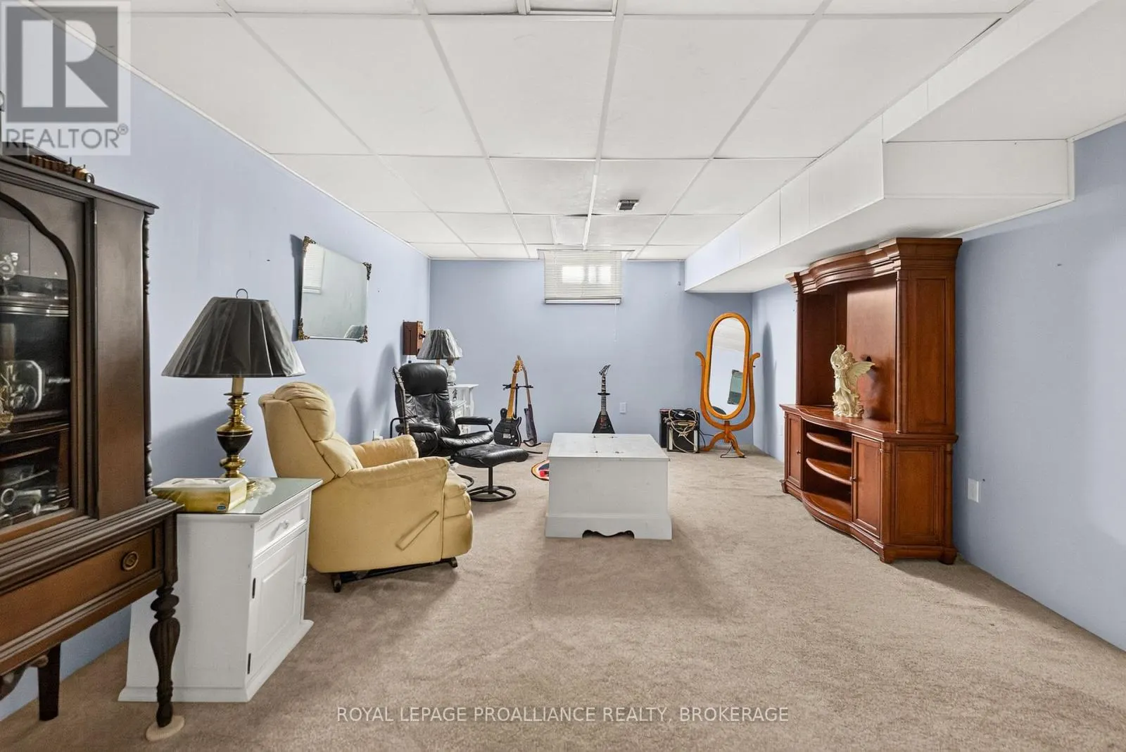 413 MAPLE RIDGE DRIVE