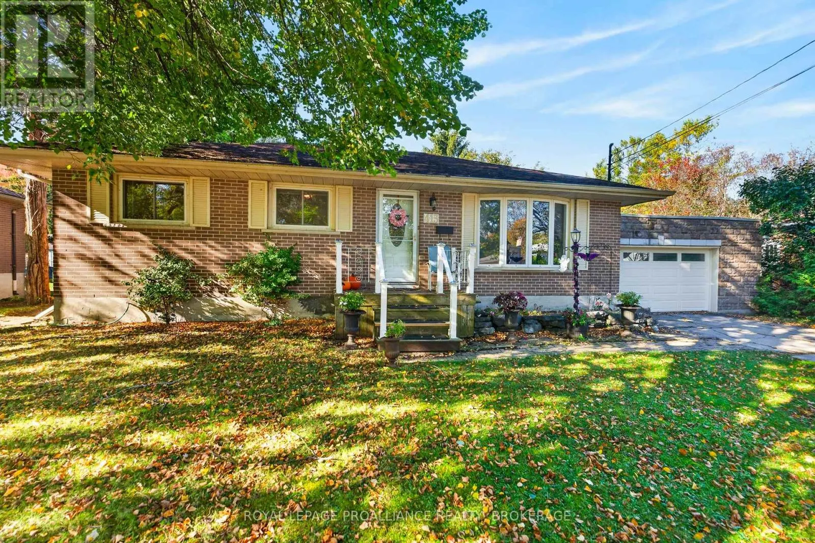 413 MAPLE RIDGE DRIVE