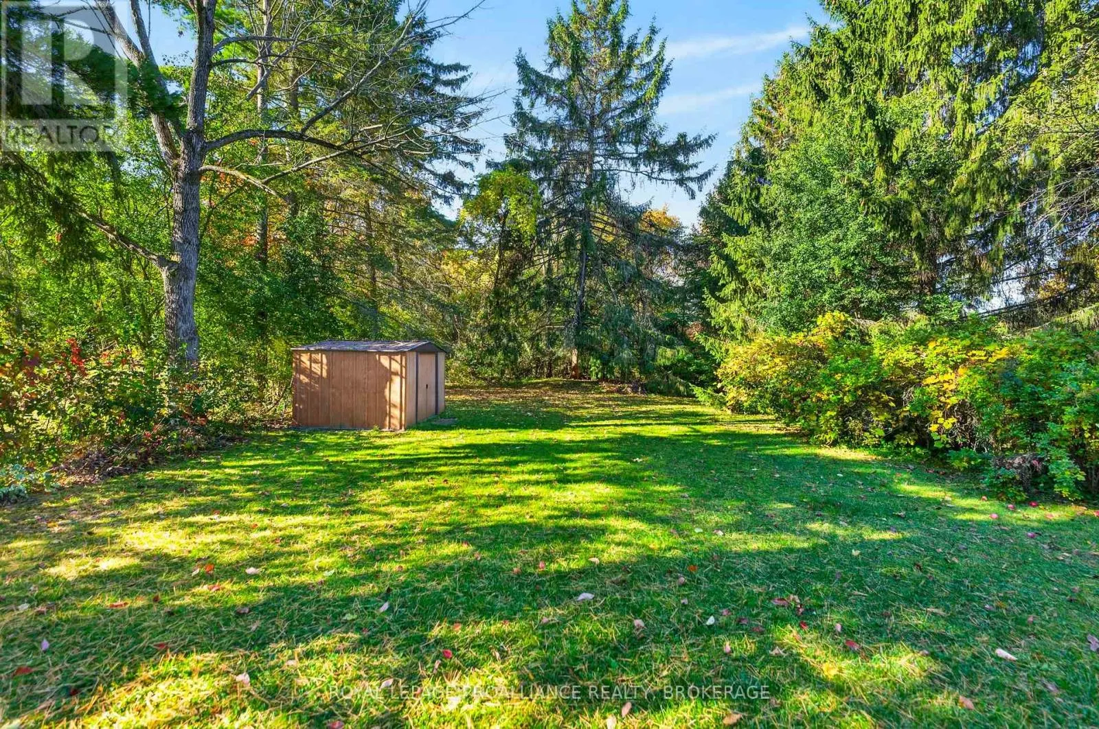 413 MAPLE RIDGE DRIVE