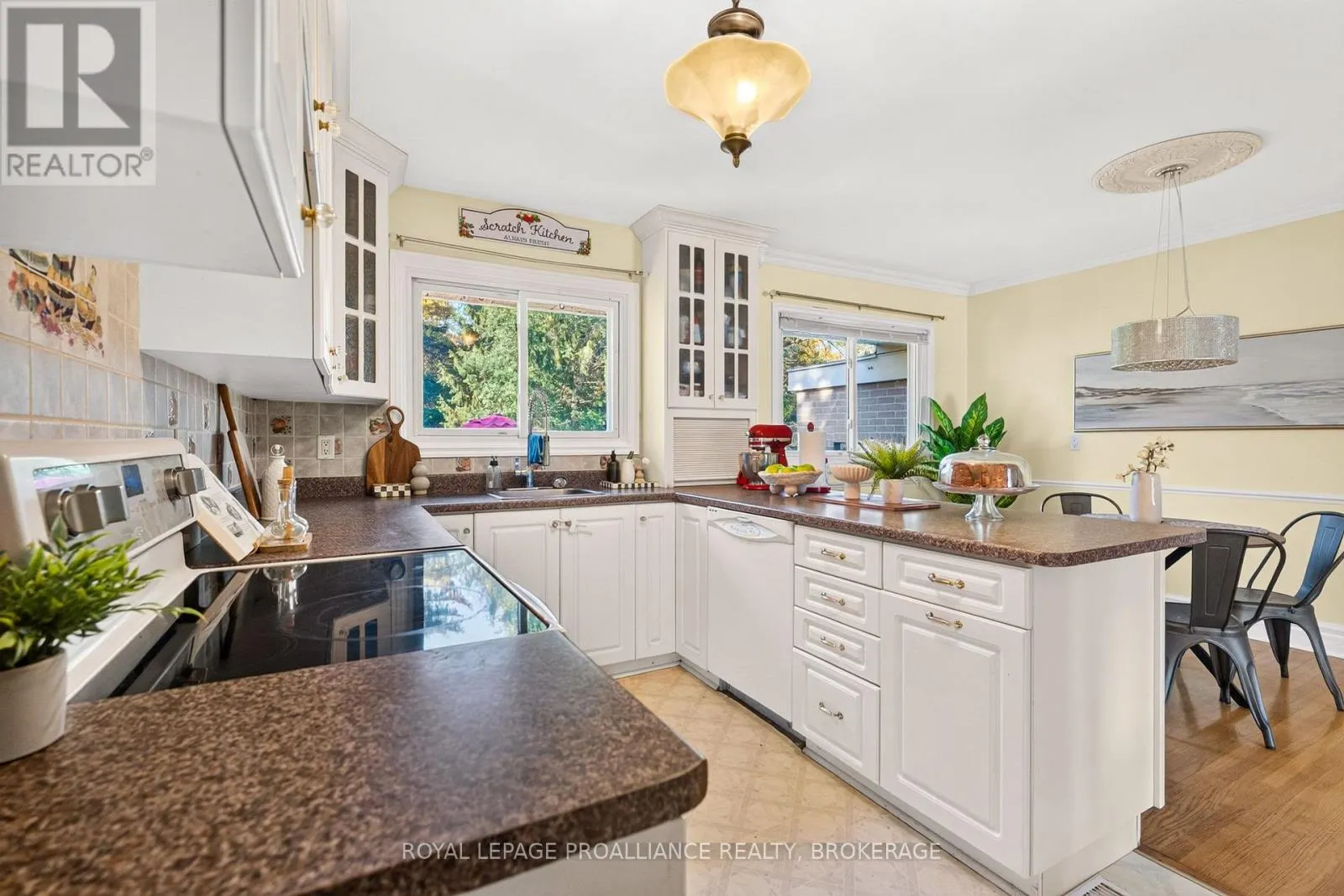 413 MAPLE RIDGE DRIVE