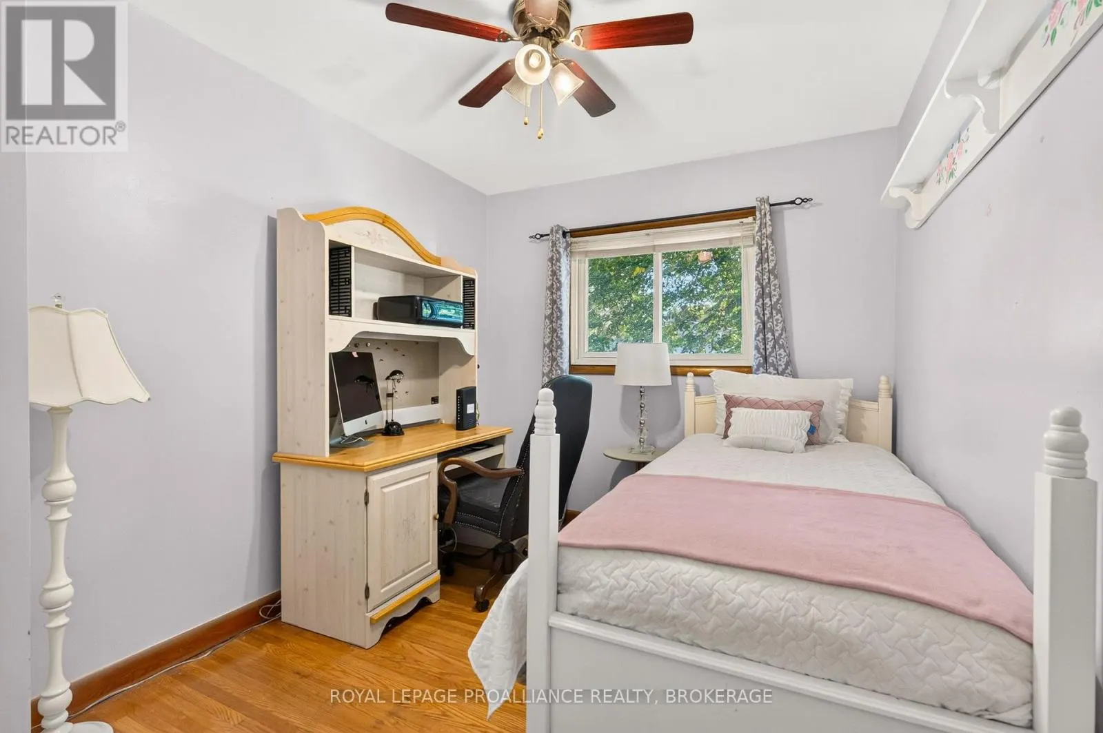 413 MAPLE RIDGE DRIVE