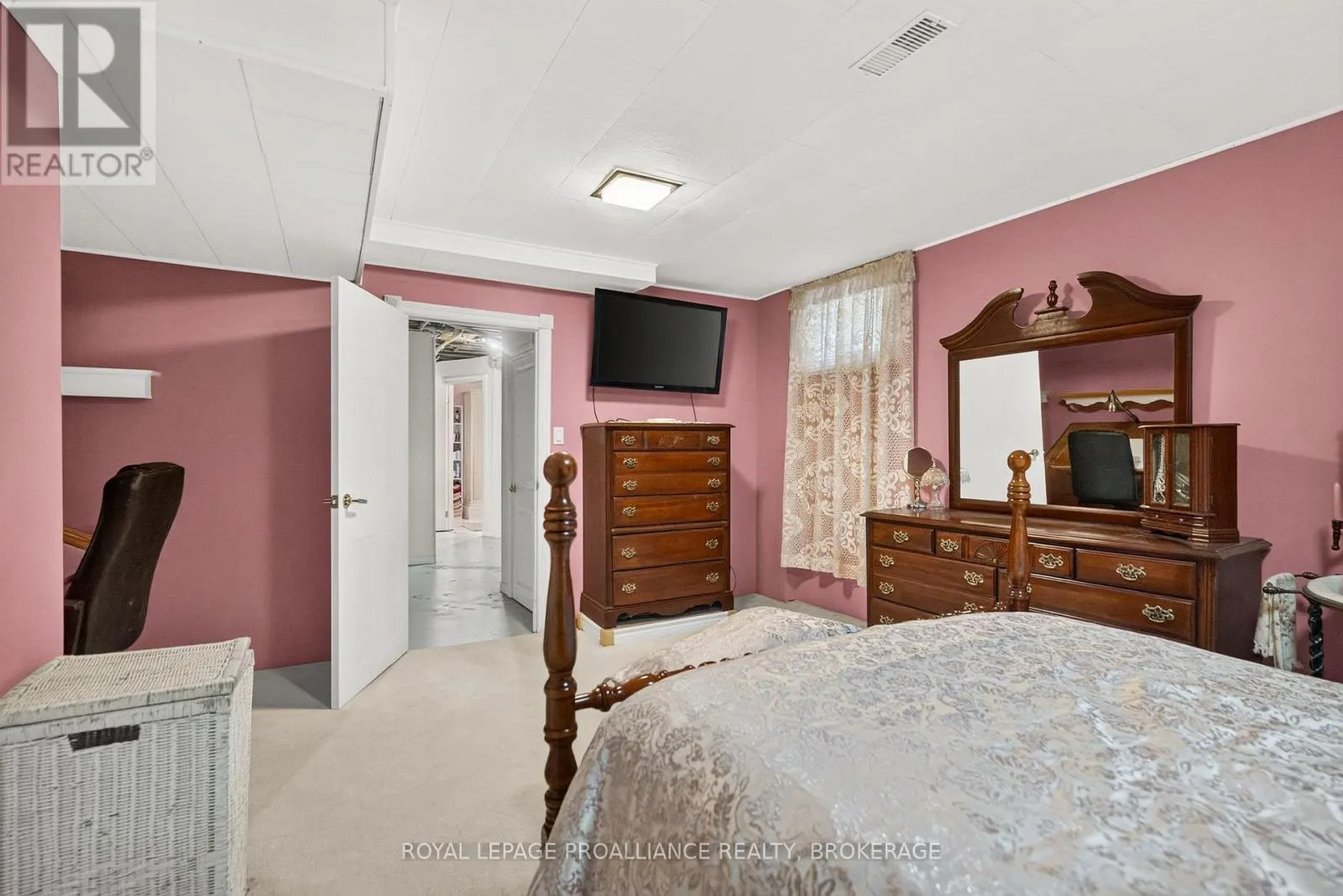 413 MAPLE RIDGE DRIVE