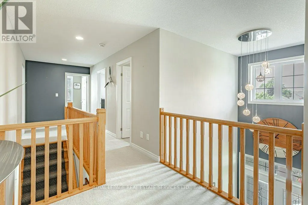 560 LAKEVIEW DRIVE