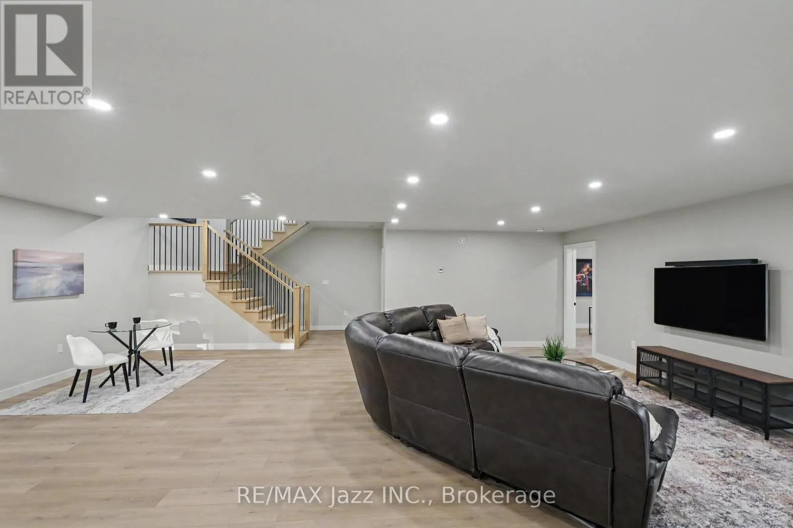 5432 WINFIELD DRIVE