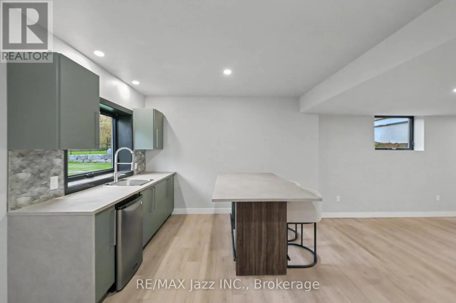 5432 WINFIELD DRIVE