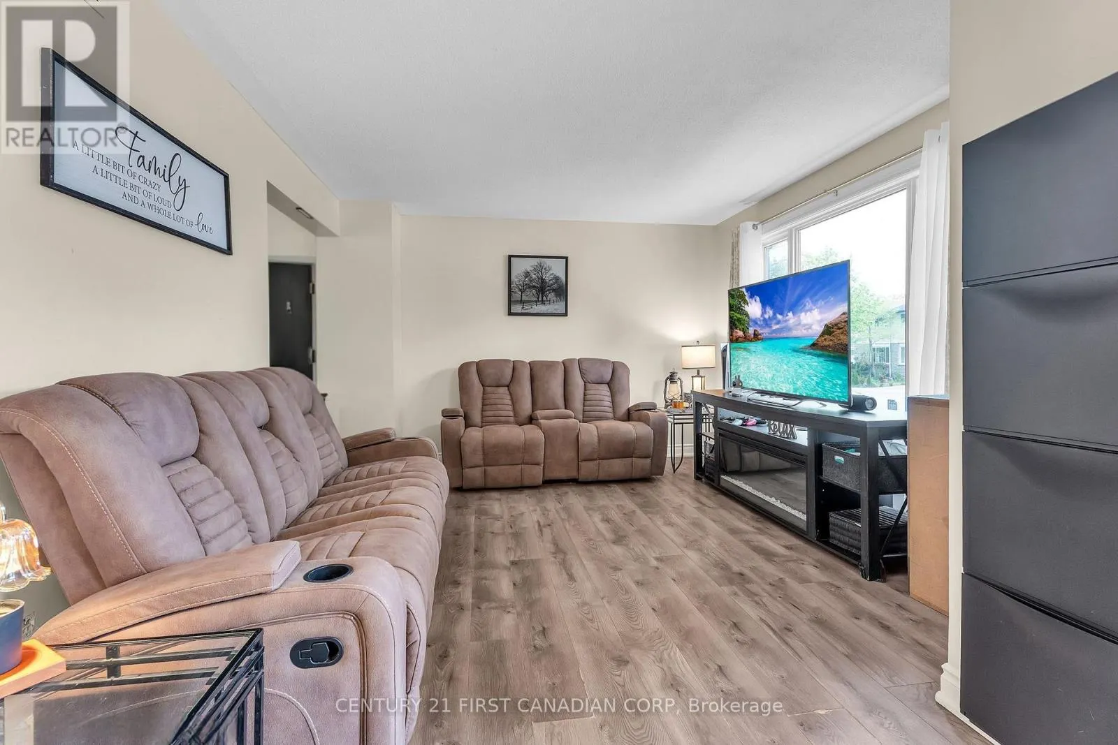 22 DENLAW ROAD