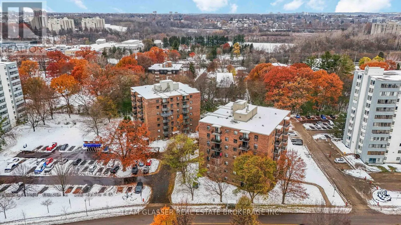 301 - 540 PROUDFOOT LANE #301