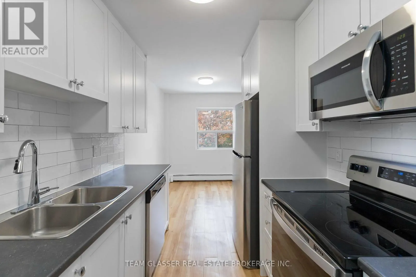 301 - 540 PROUDFOOT LANE #301