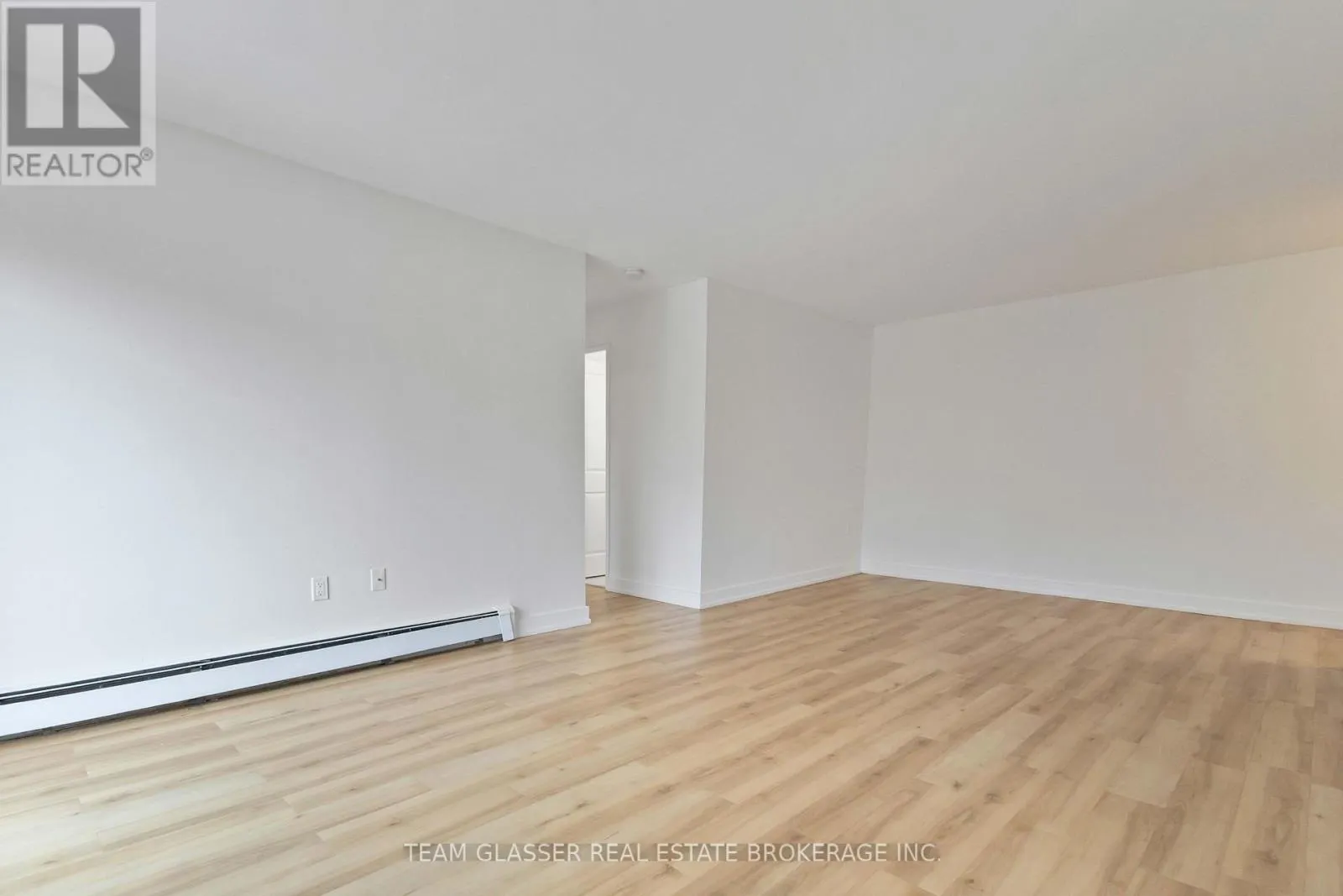 301 - 540 PROUDFOOT LANE #301