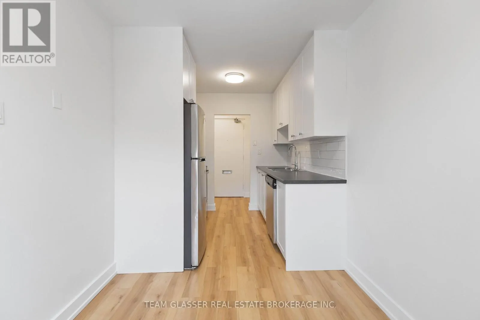 301 - 540 PROUDFOOT LANE #301