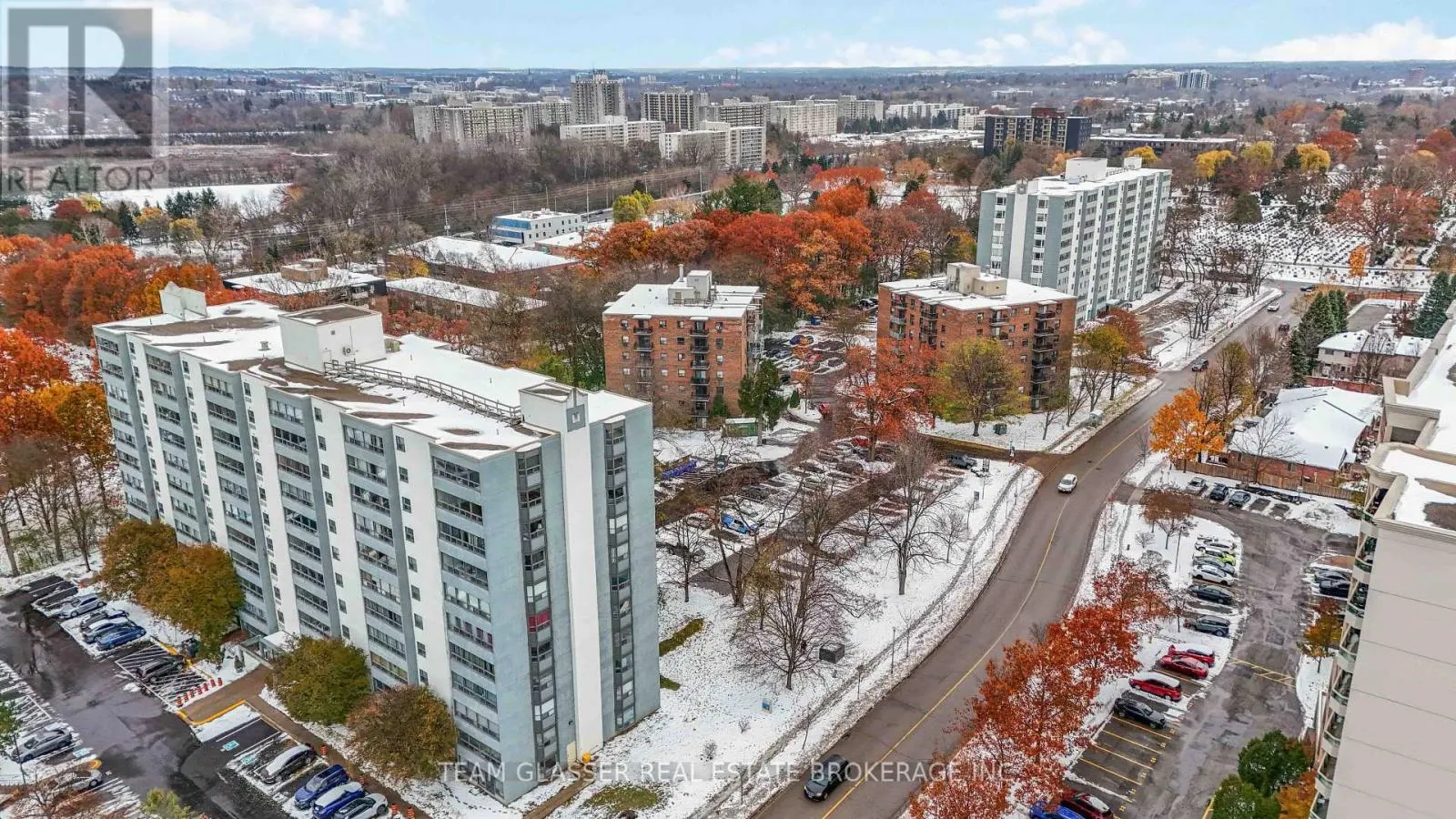 301 - 540 PROUDFOOT LANE #301