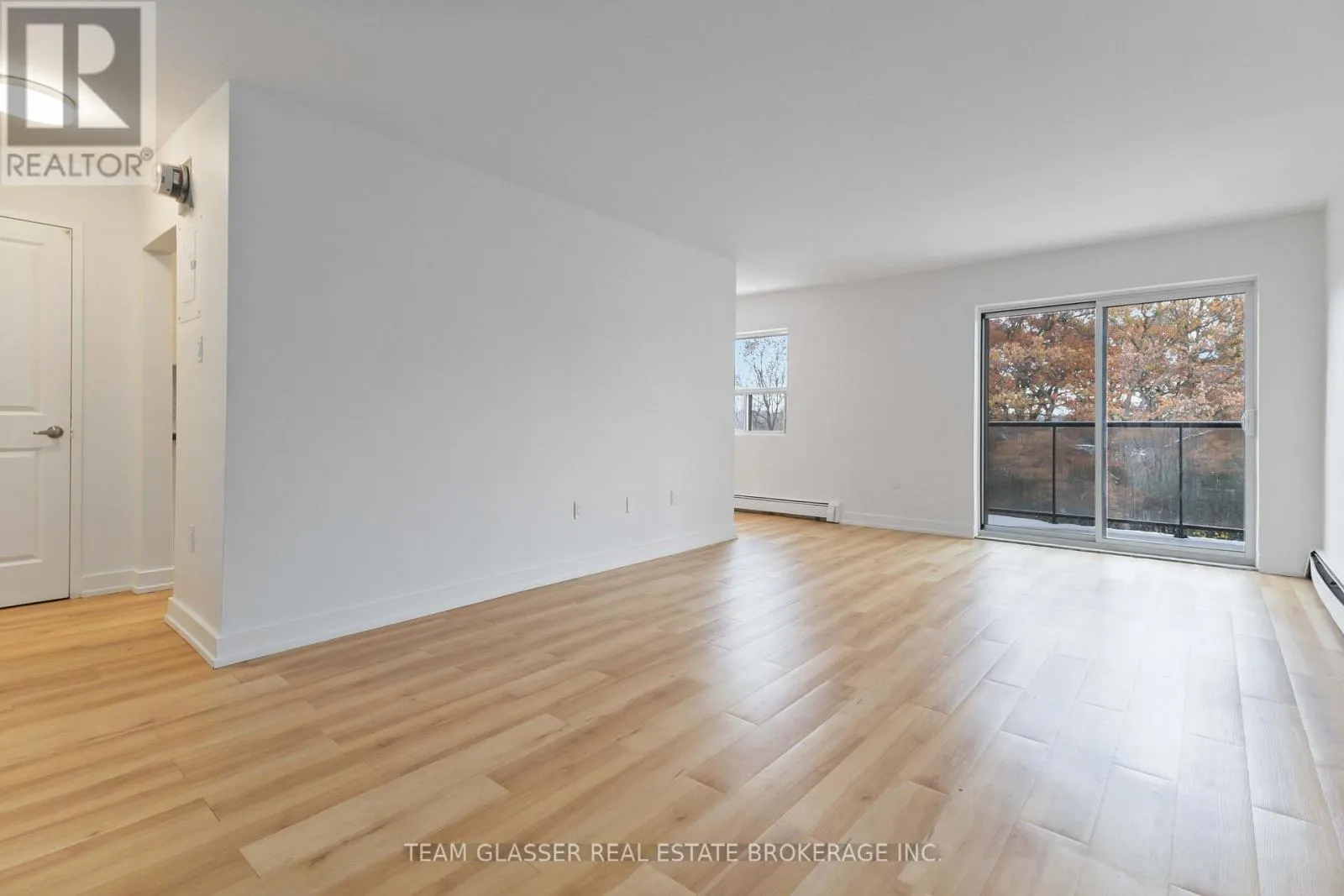 301 - 540 PROUDFOOT LANE #301