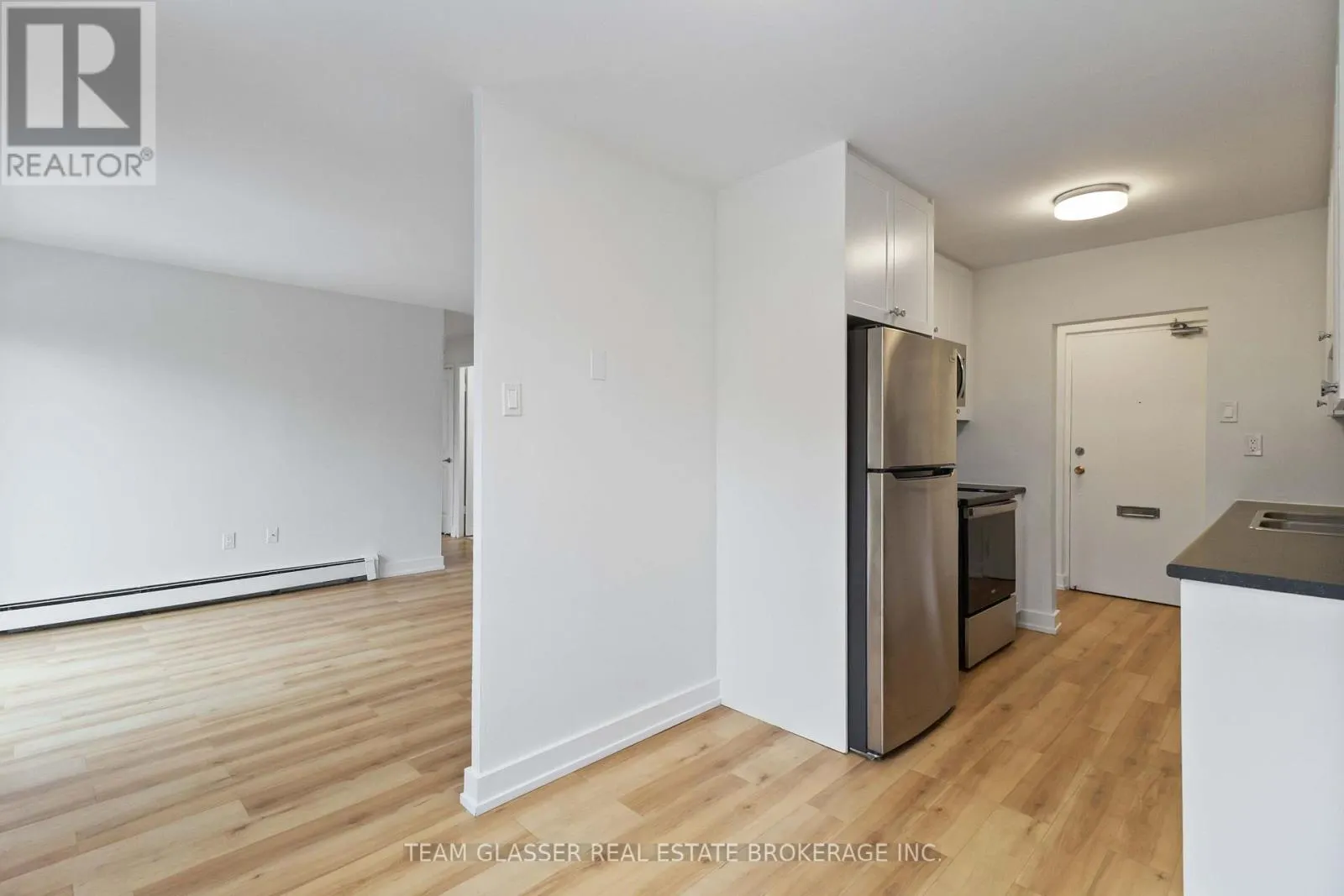 301 - 540 PROUDFOOT LANE #301