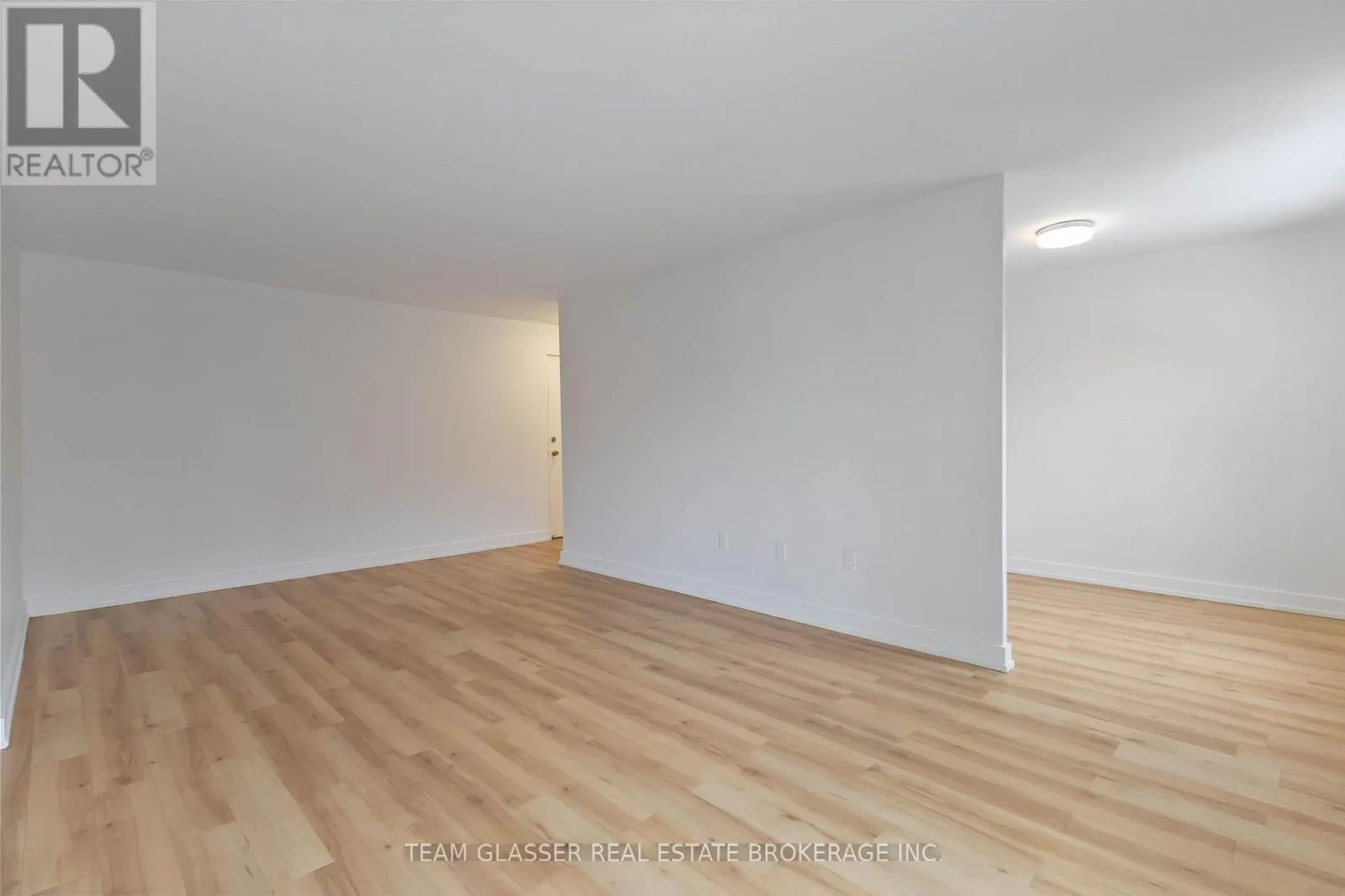 301 - 540 PROUDFOOT LANE #301