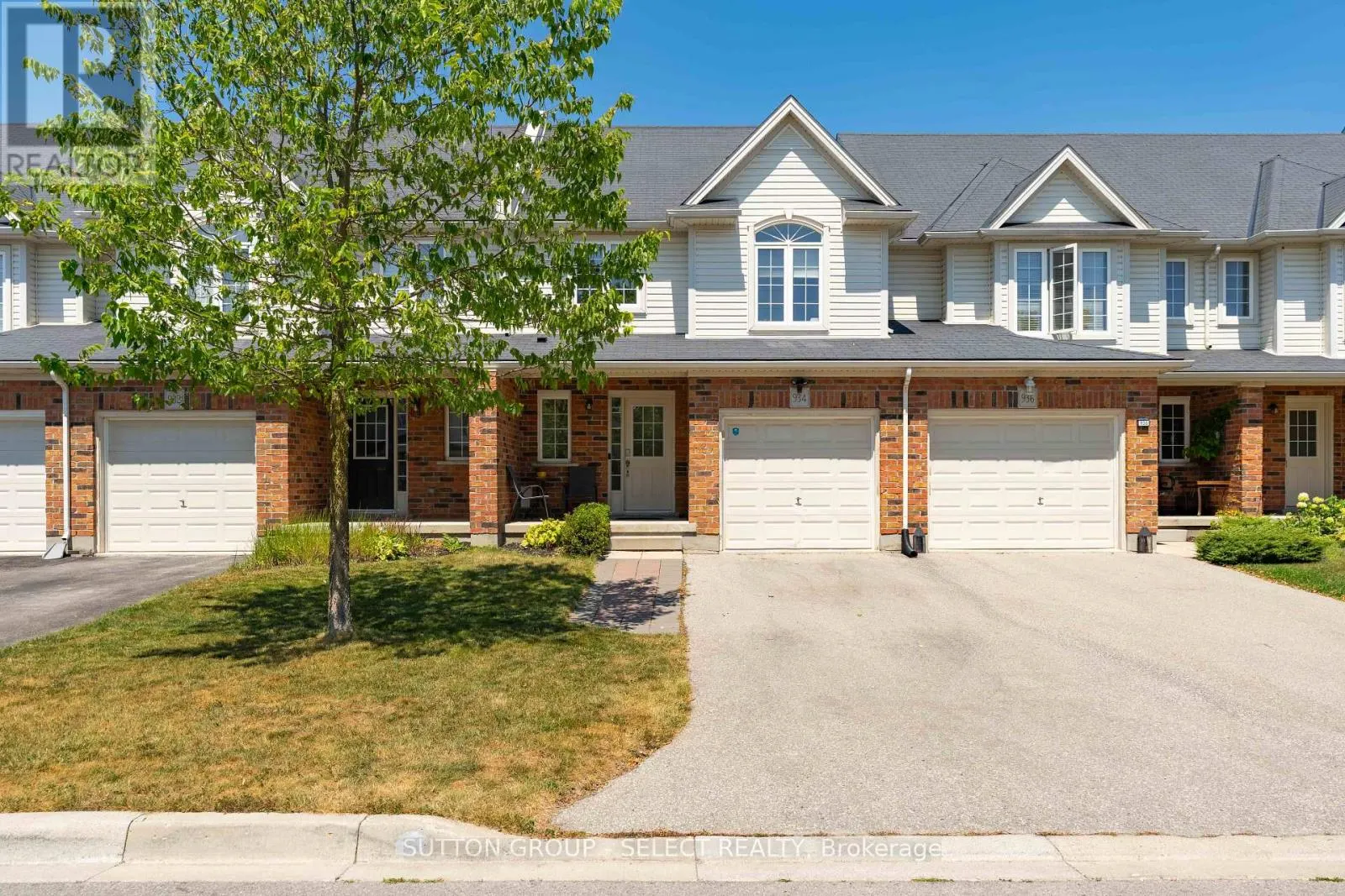 934 SILVERFOX CRESCENT