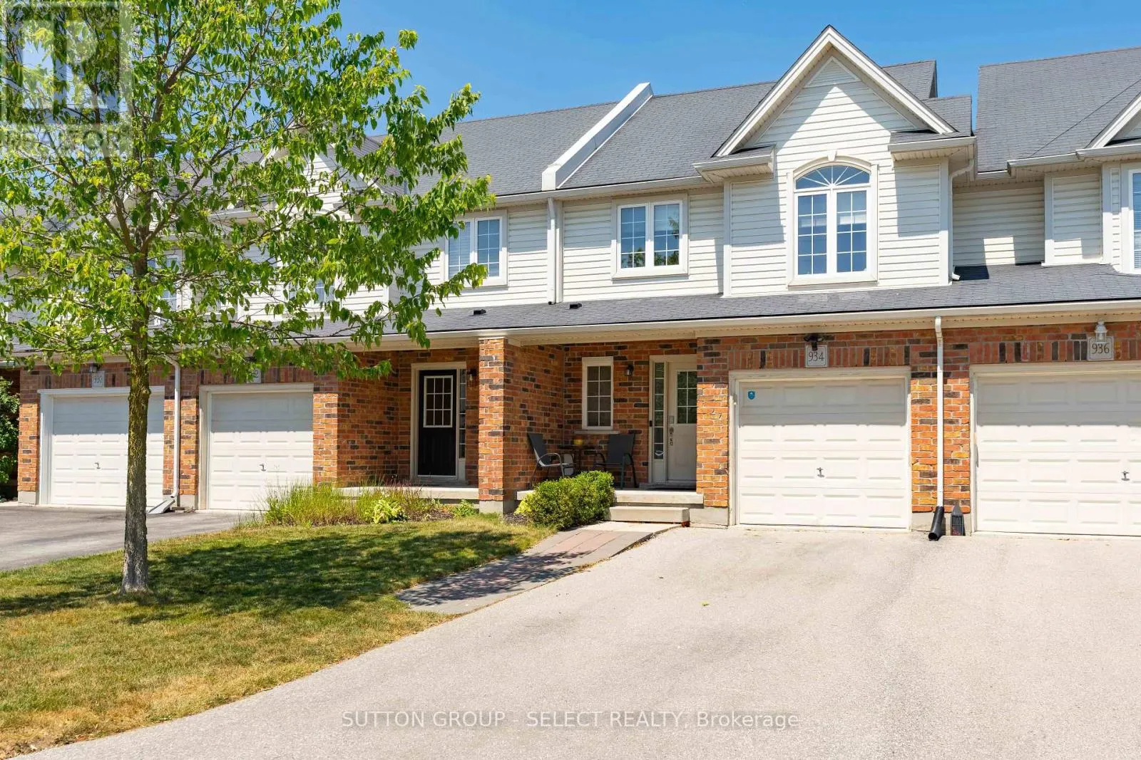 934 SILVERFOX CRESCENT