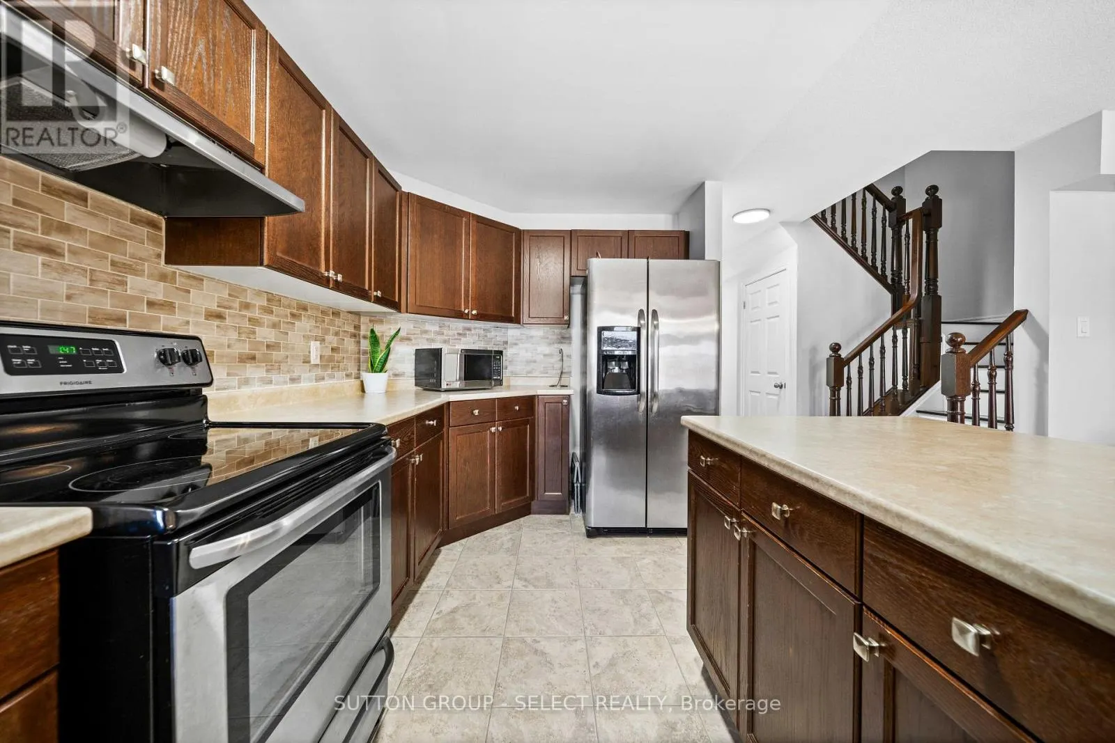 934 SILVERFOX CRESCENT