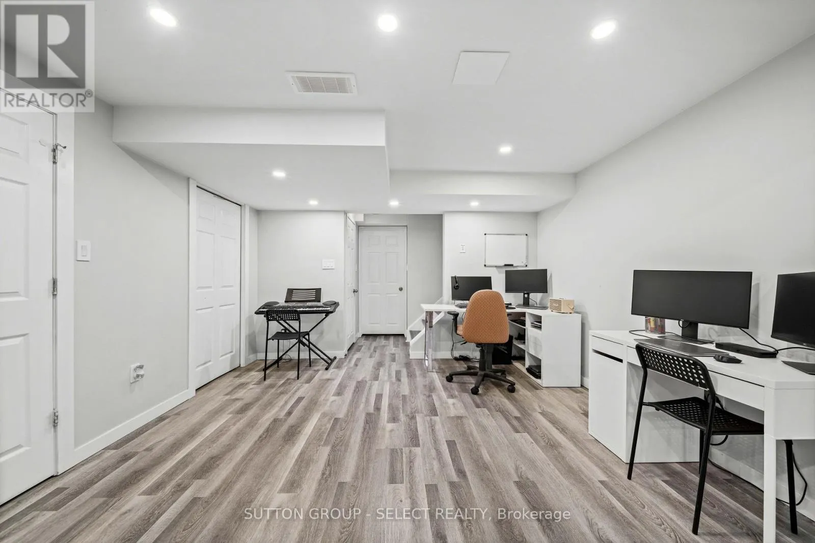 934 SILVERFOX CRESCENT