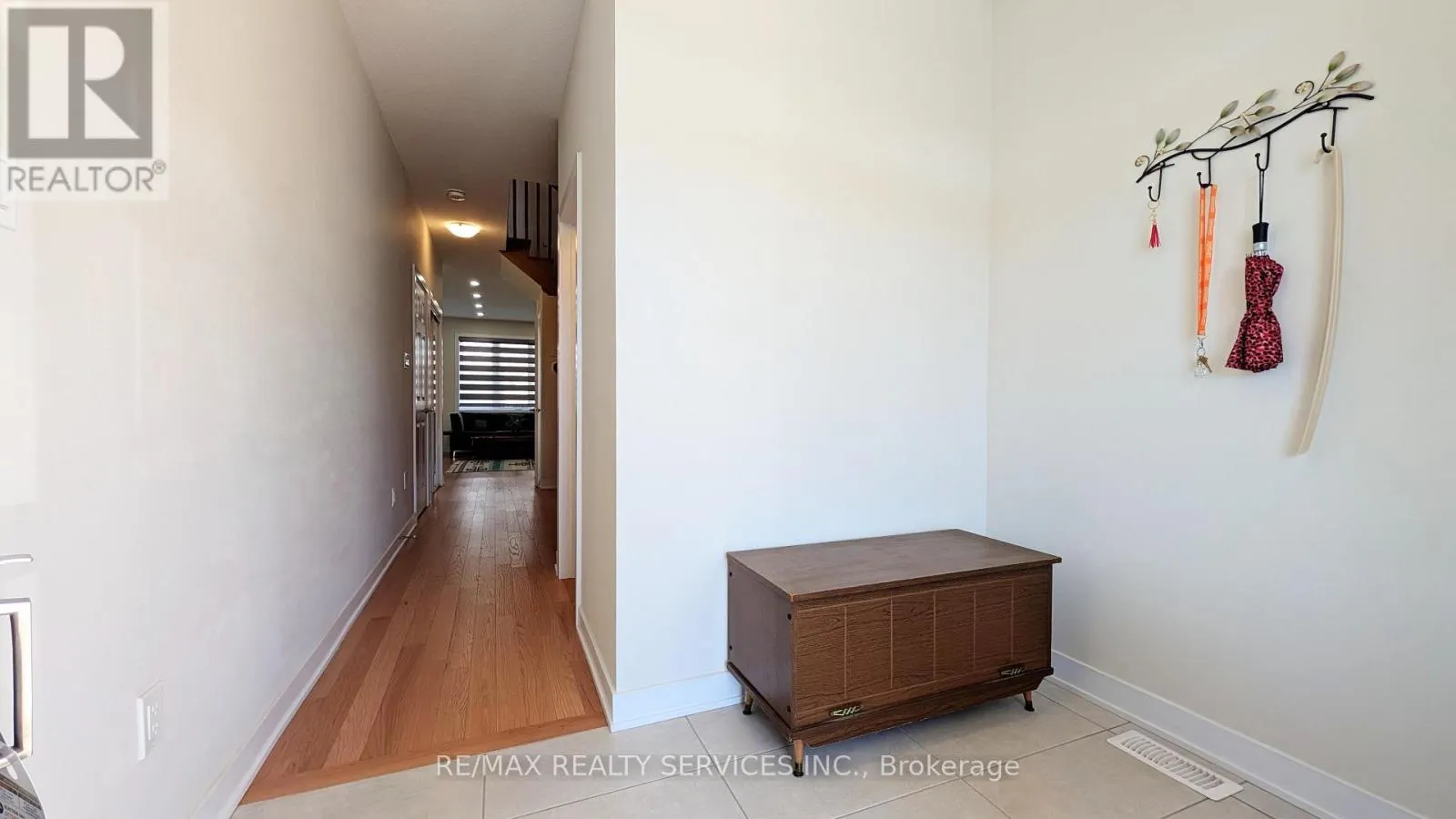 UPPER - 21 KEELSON STREET