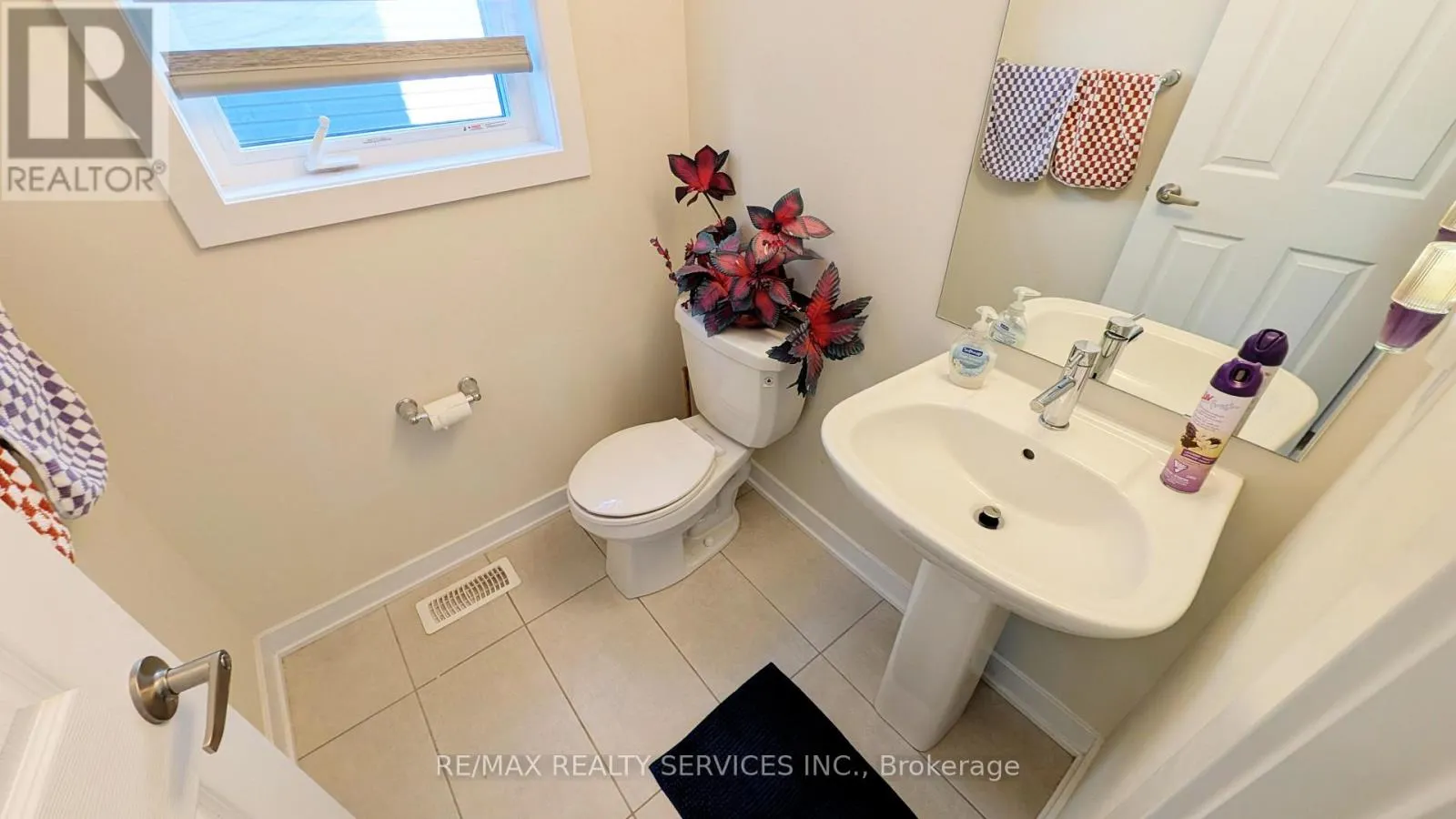 UPPER - 21 KEELSON STREET