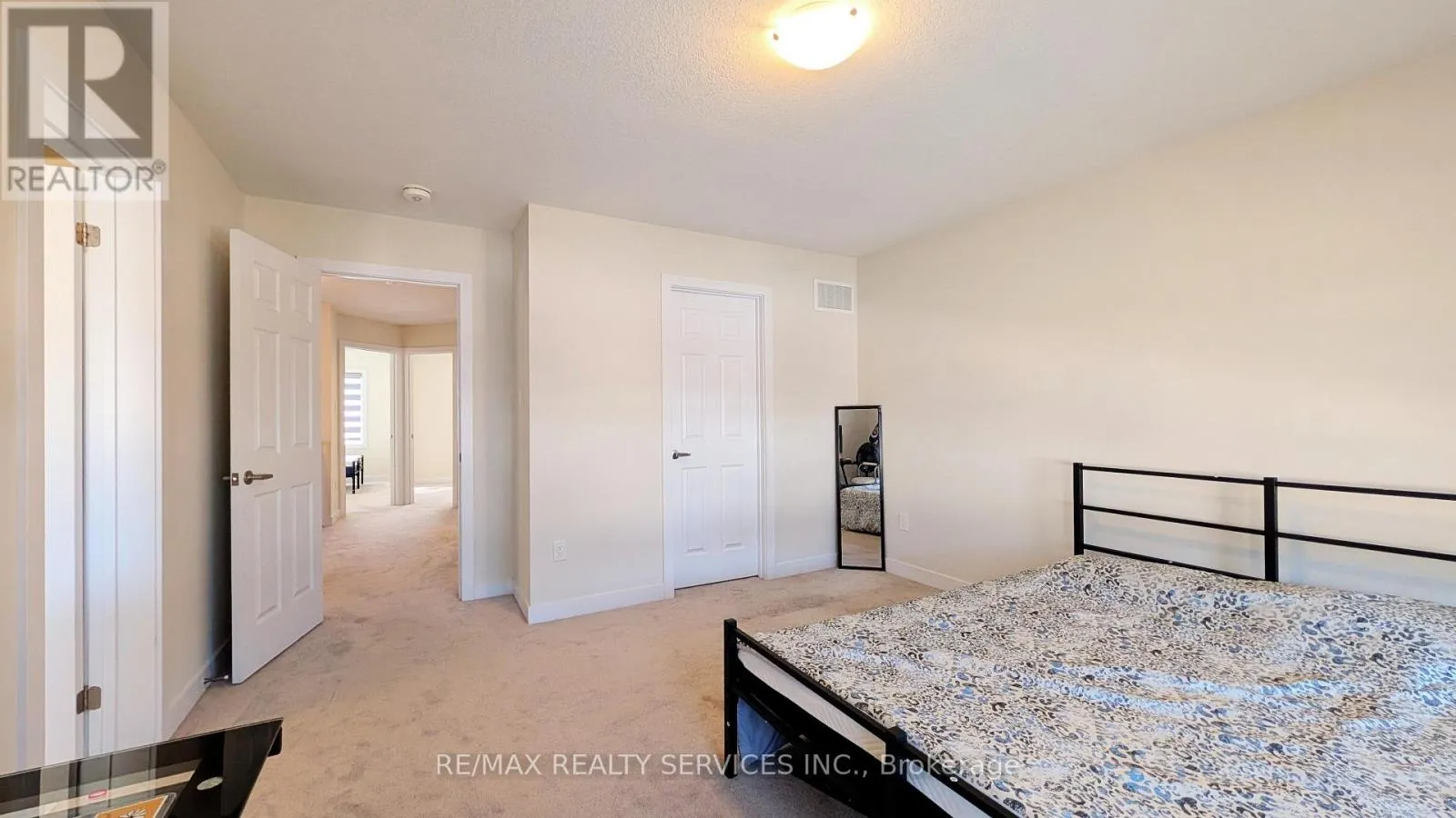 UPPER - 21 KEELSON STREET