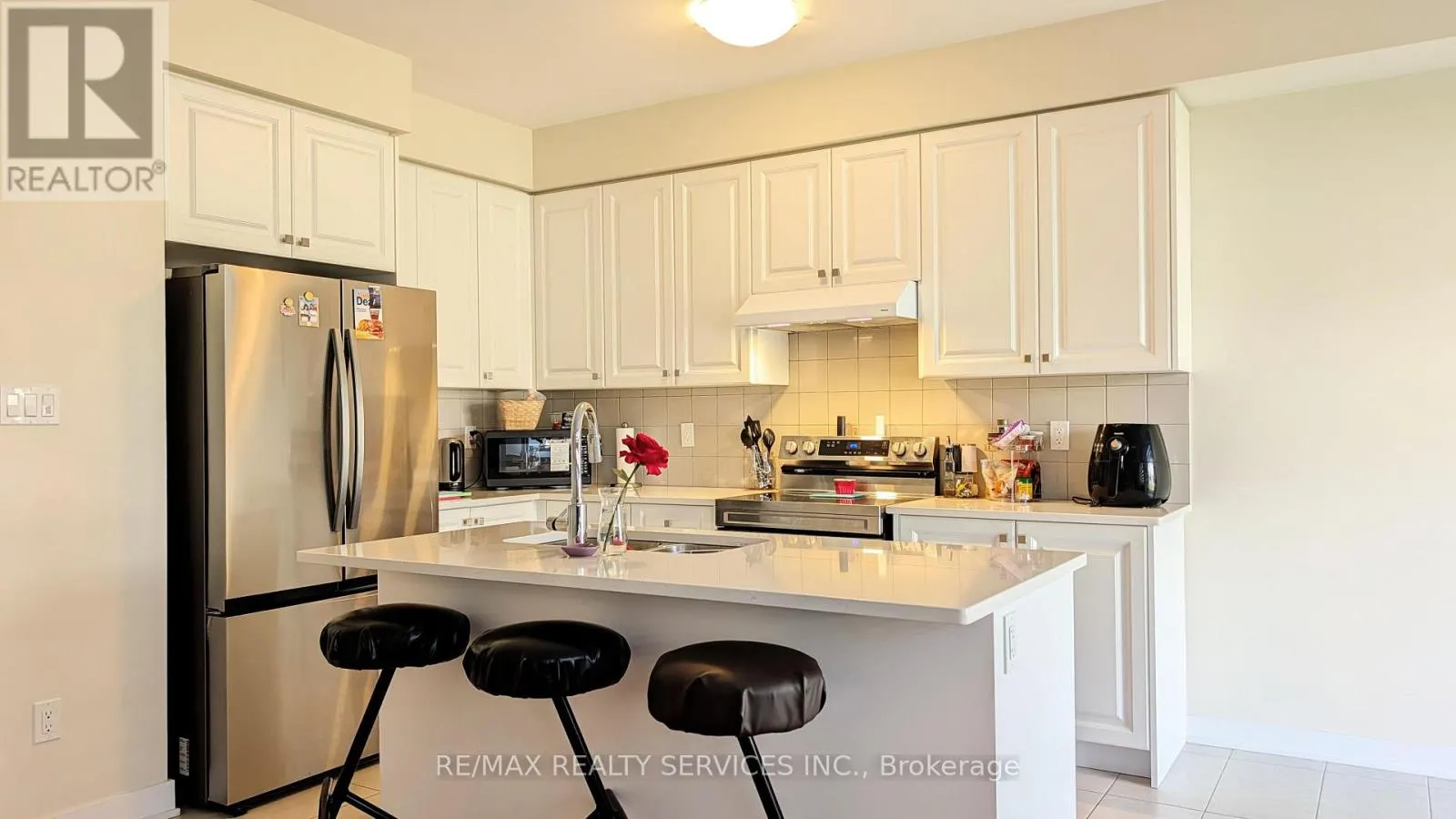 UPPER - 21 KEELSON STREET