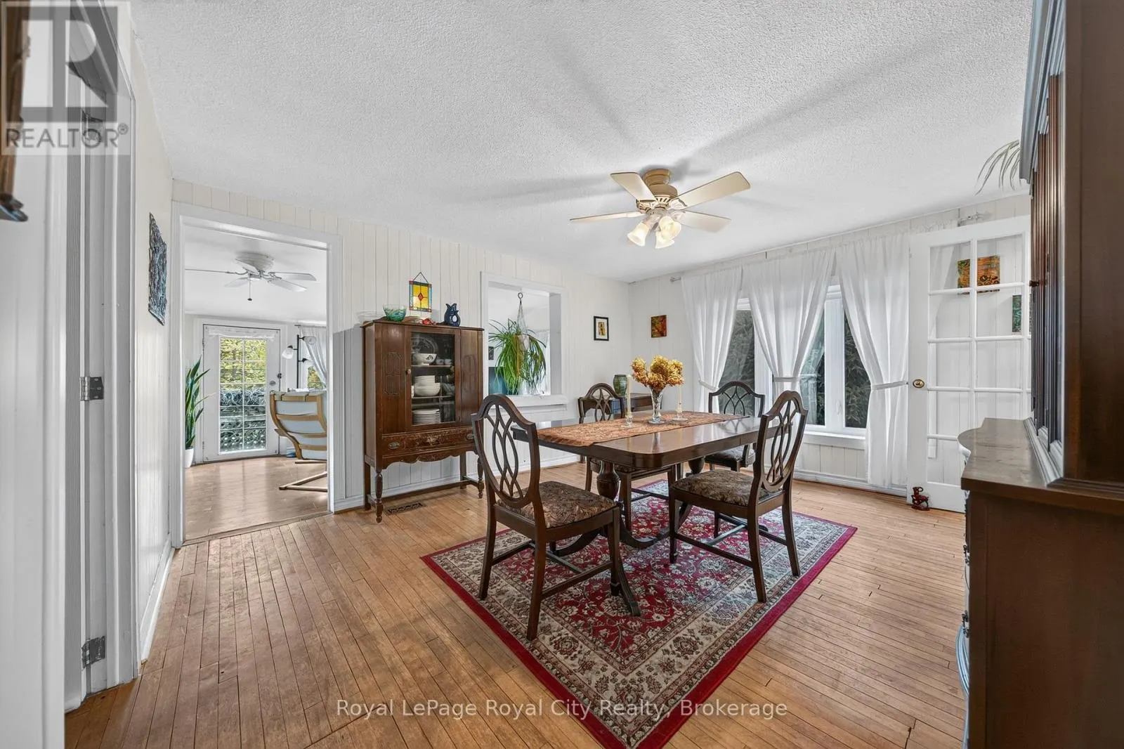 601 ST ANDREW STREET E