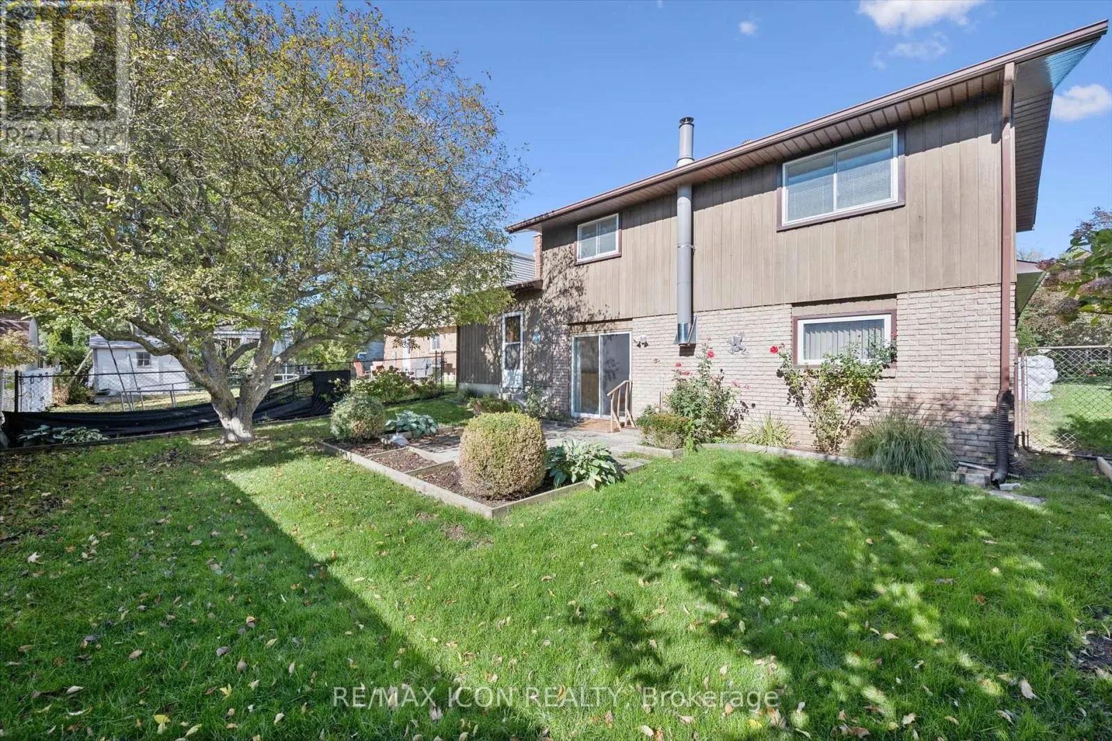 43 LEWIS CRESCENT