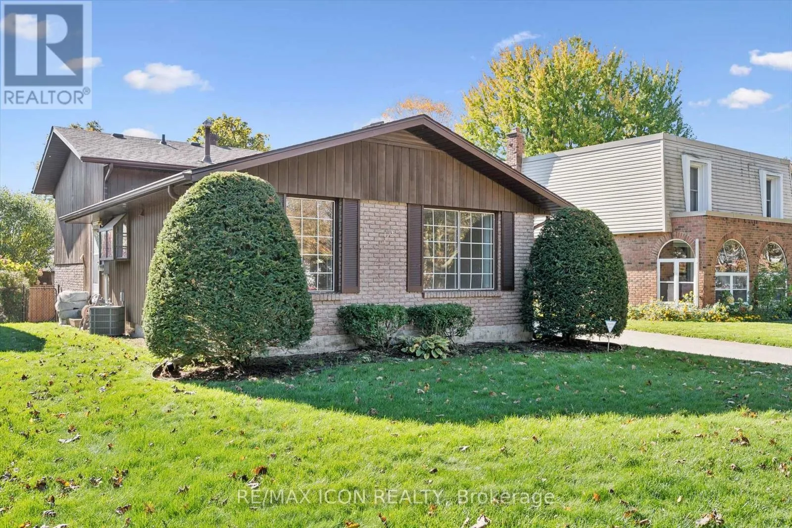 43 LEWIS CRESCENT