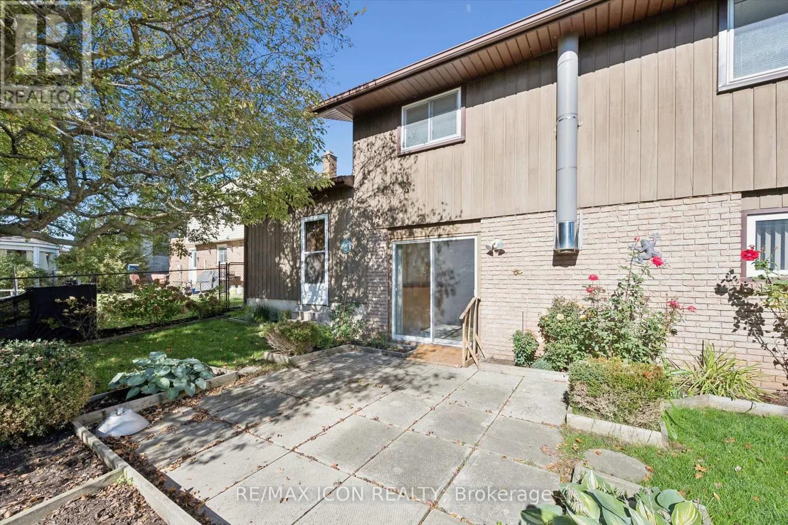 43 LEWIS CRESCENT