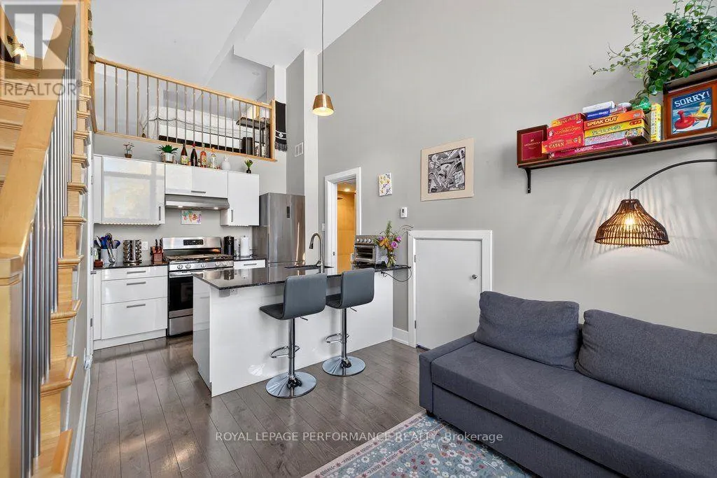 B - 206 MANCHESTER AVENUE