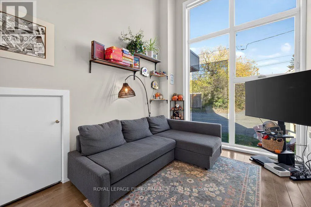 B - 206 MANCHESTER AVENUE