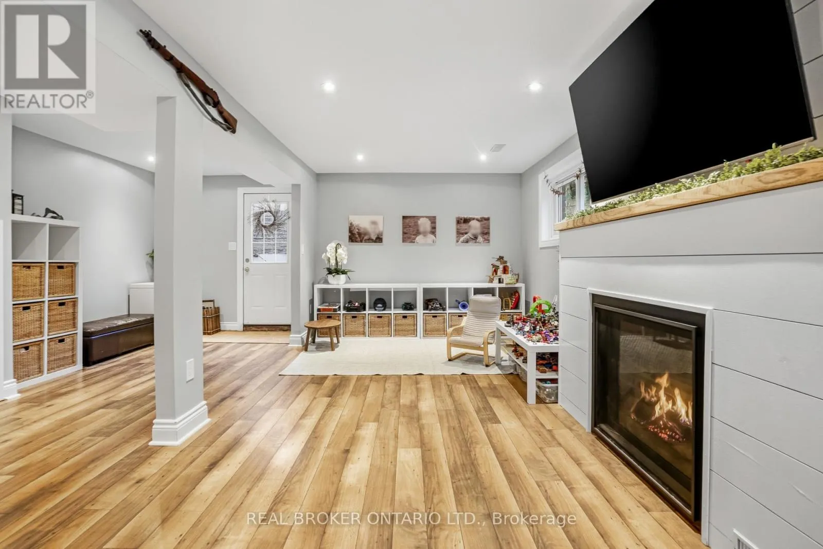 43 SHORELINE DRIVE