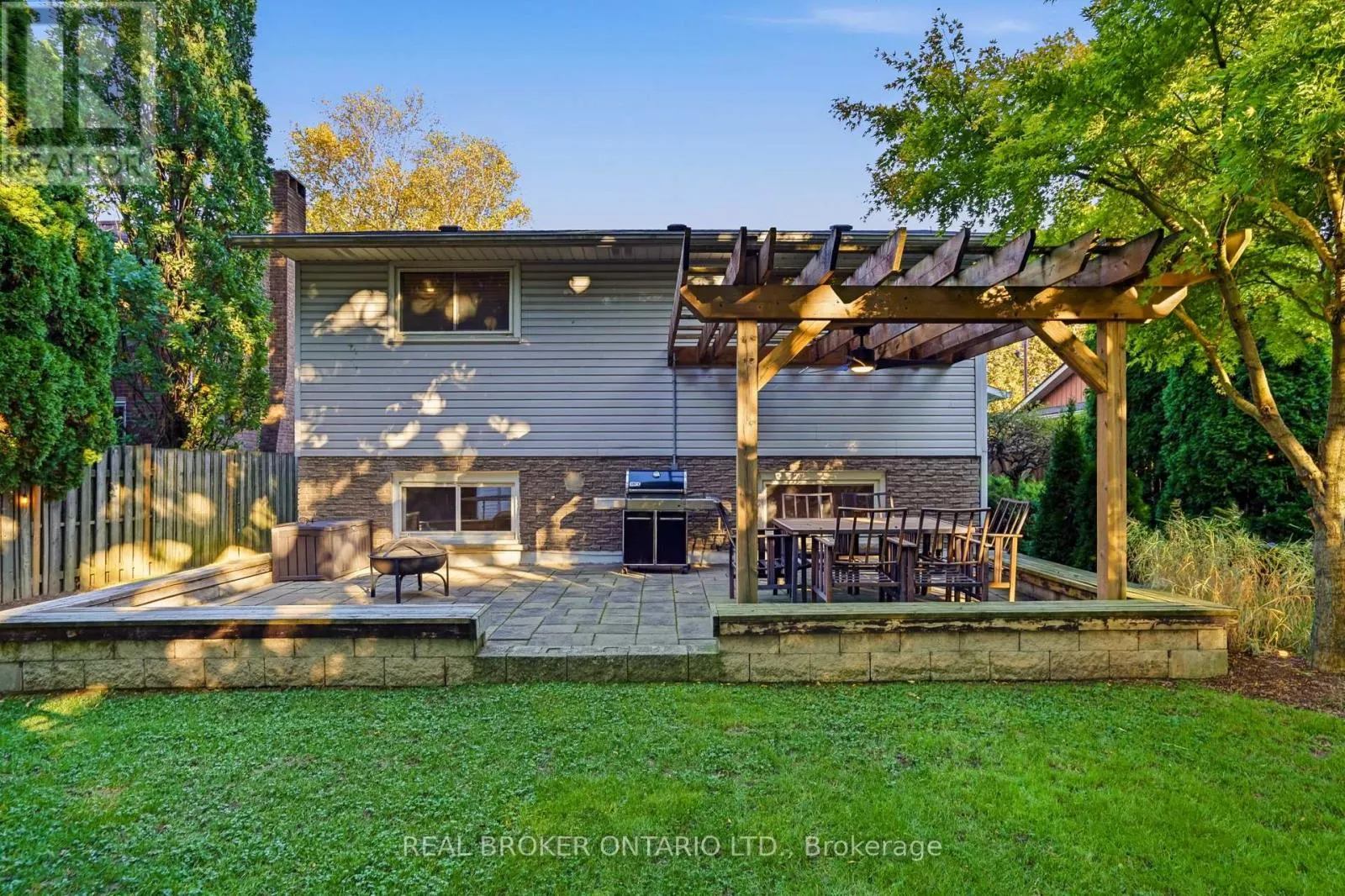 43 SHORELINE DRIVE