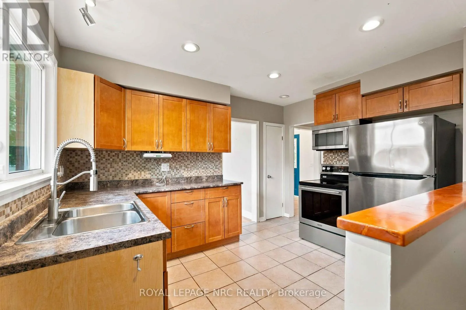 45 WOODCROFT CRESCENT