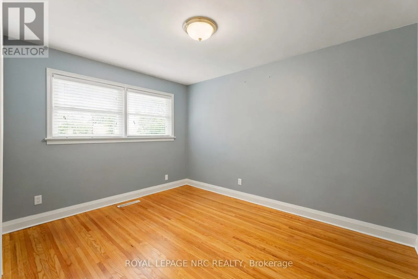 45 WOODCROFT CRESCENT