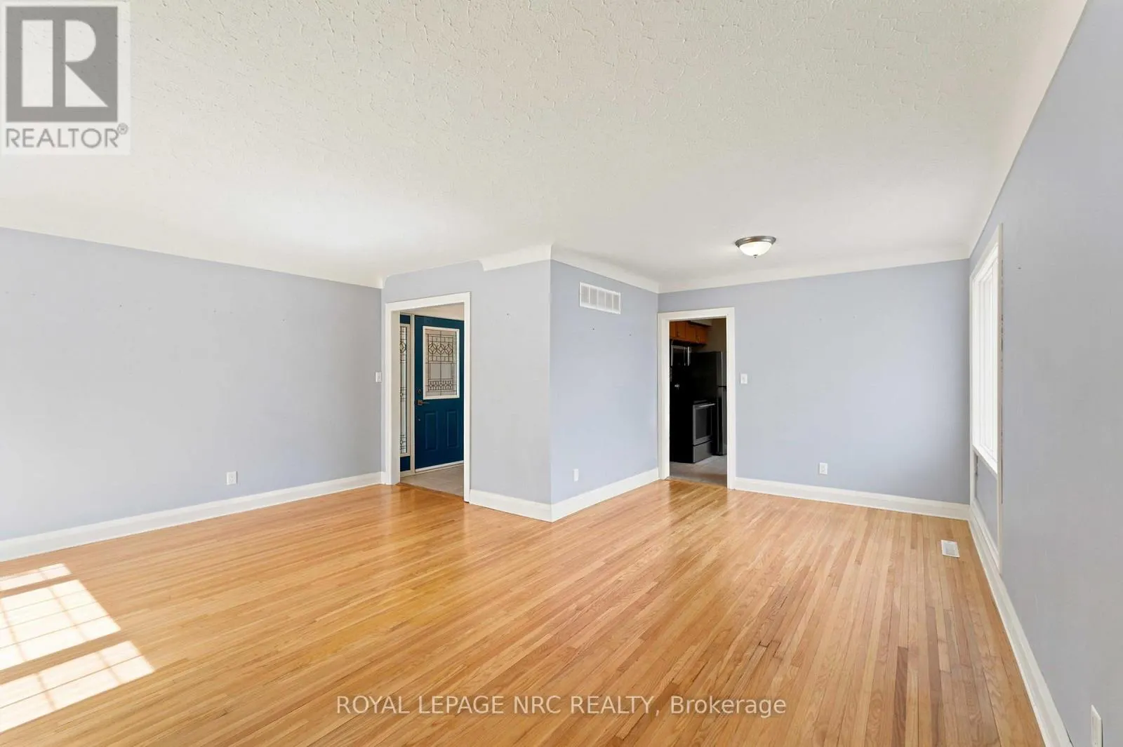 45 WOODCROFT CRESCENT