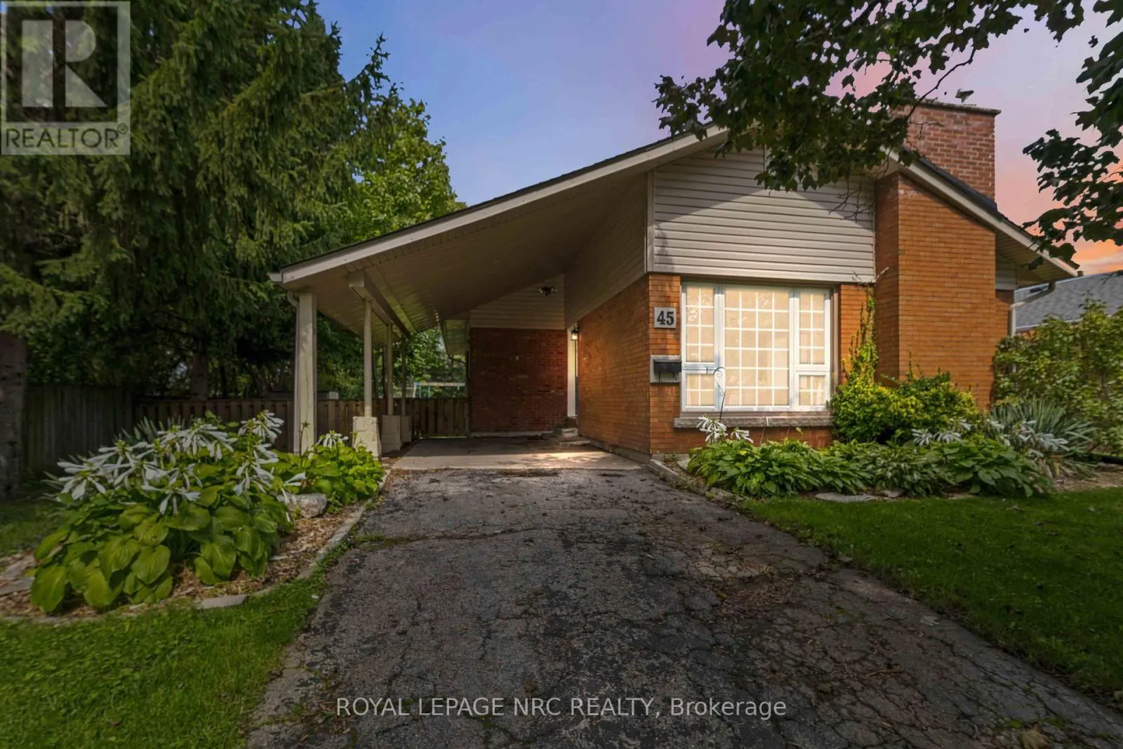 45 WOODCROFT CRESCENT