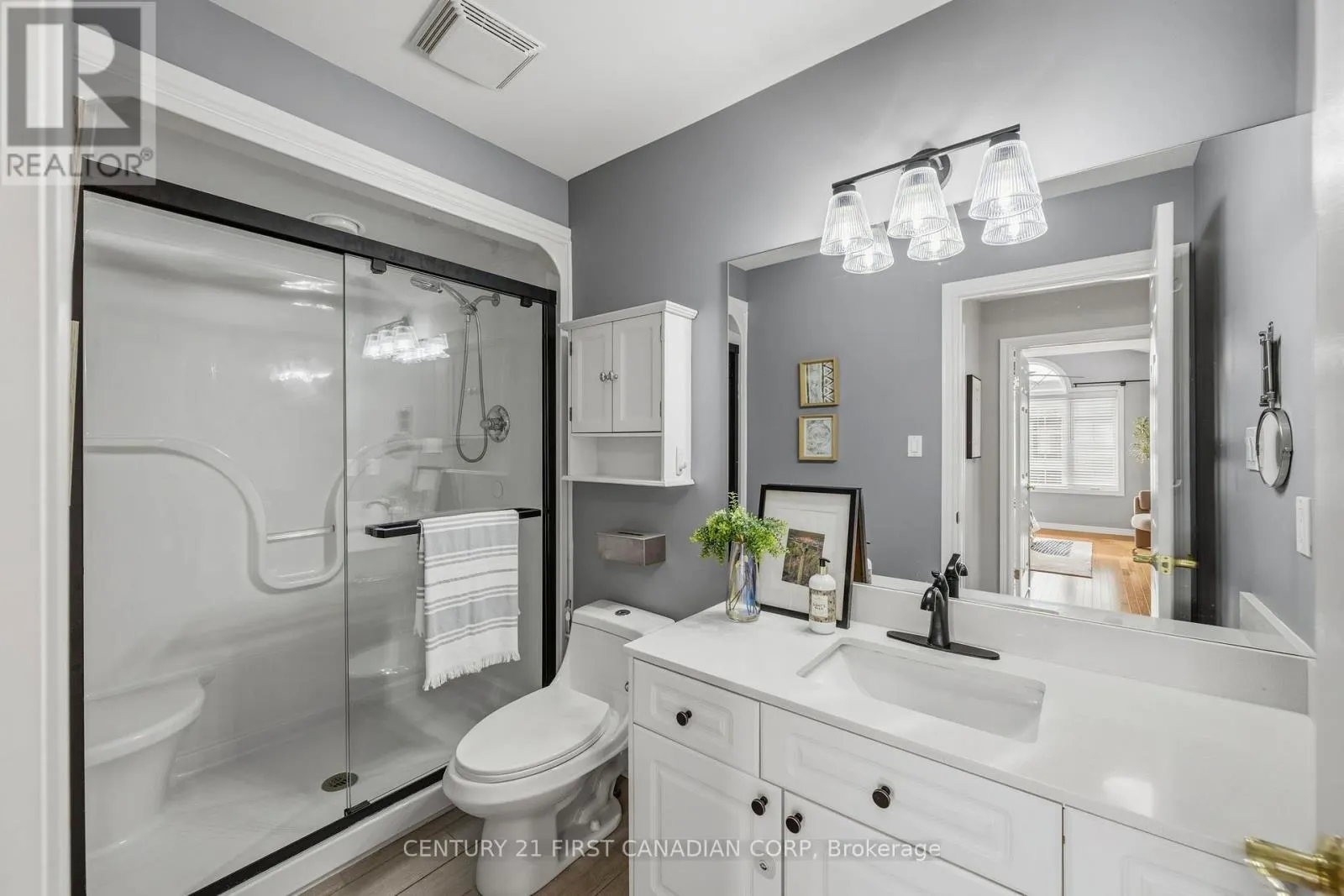 135 - 600 HYDE PARK ROAD #135