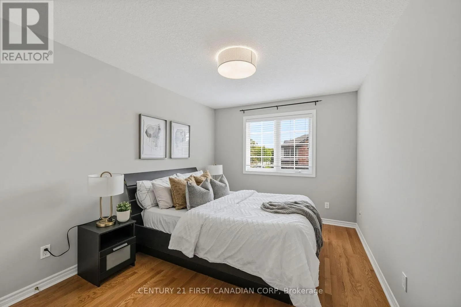 135 - 600 HYDE PARK ROAD #135